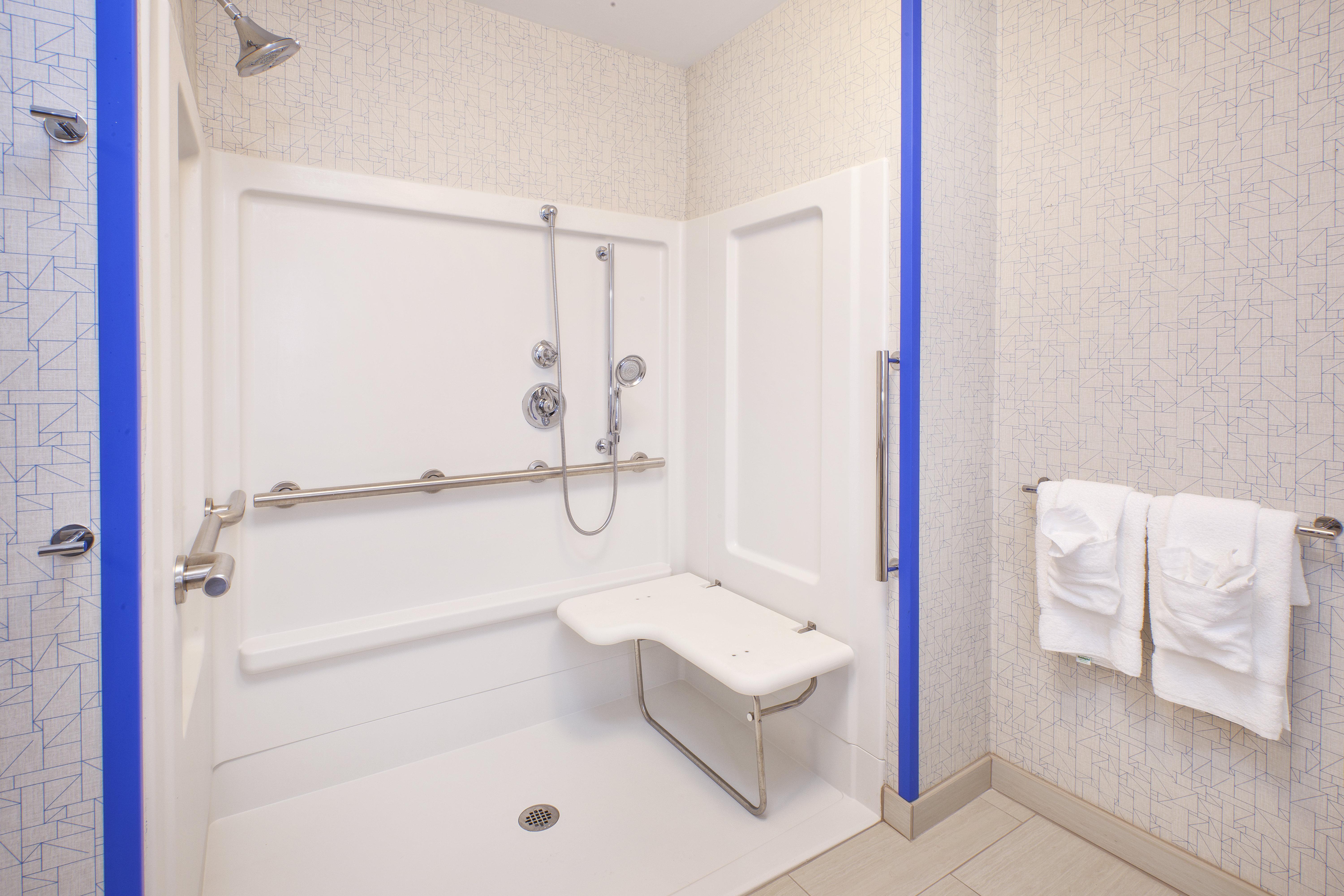 Hotel Express & By Ihg New Castle