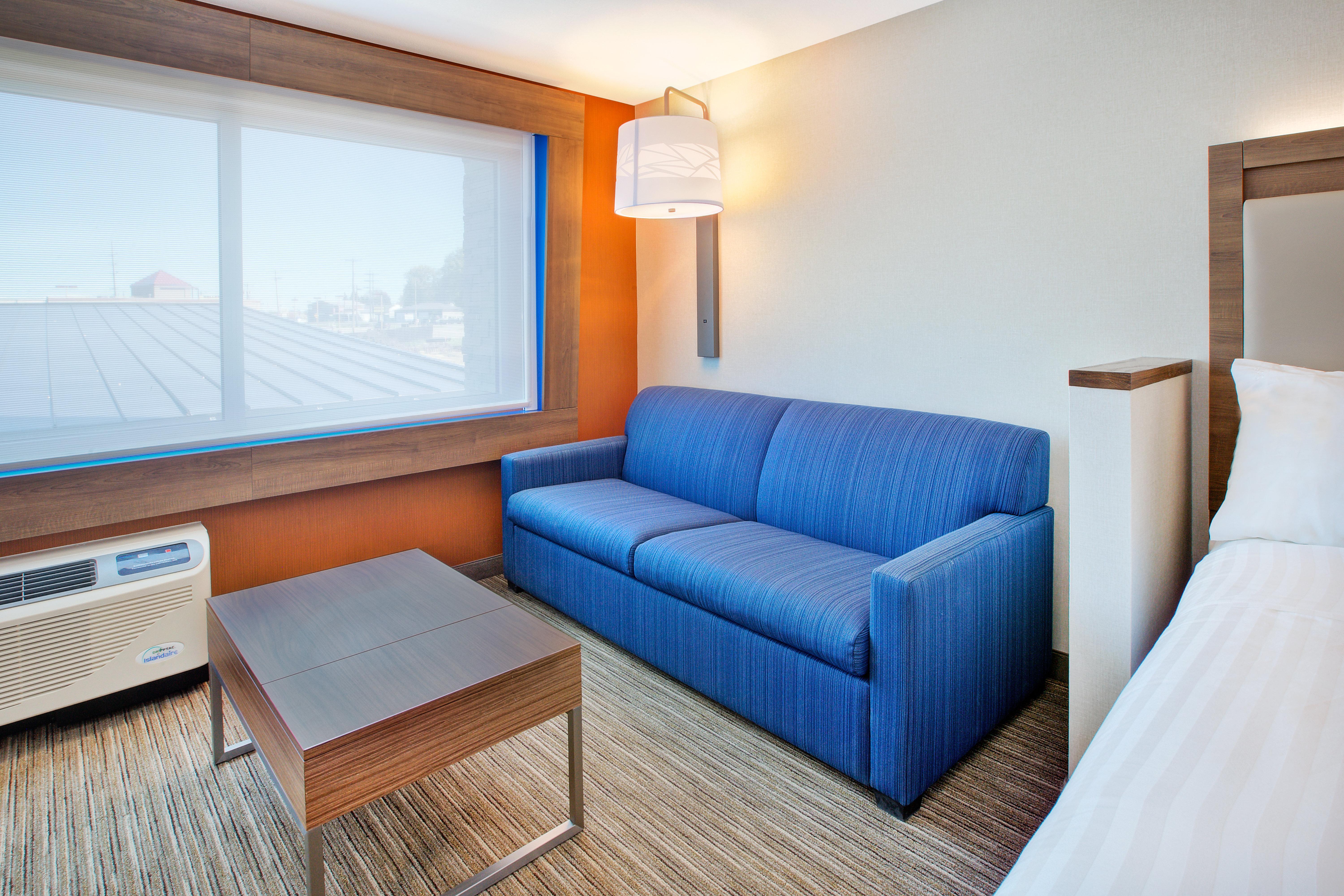 Hotel Express & By Ihg 2*