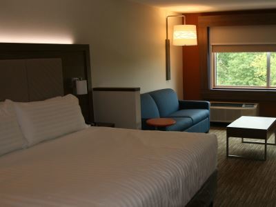 Express & By Ihg