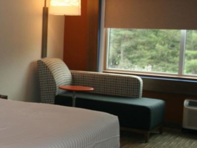 Express & By Ihg Hotel 2*