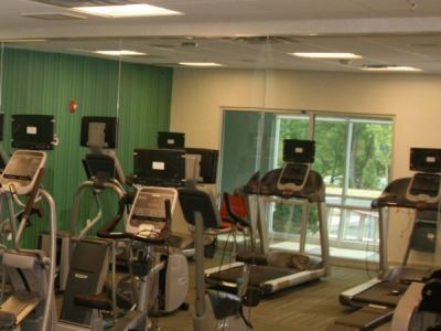 Express & By Ihg 2* New Castle